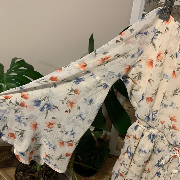 NEW HOLLISTER off-shoulder romper - Picture 3 of 5